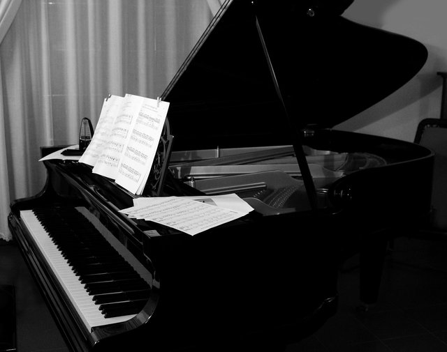 grand-piano-787211_1280.jpg