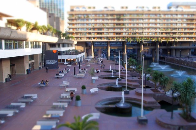 barbican-courtyard_6754052907_o.jpg