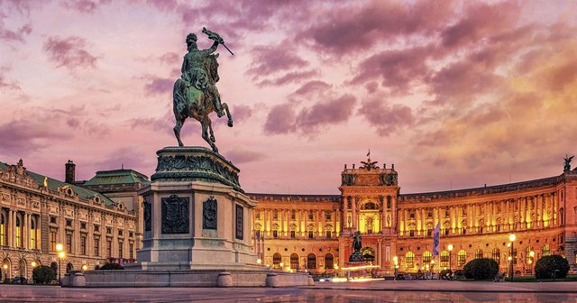 hofburg-palacio-imperial-viena_b65d8a2d_1200x630.jpg