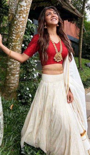 madonna-sebastian-kasavu-lehenga-elegant-traditional-set.jpg