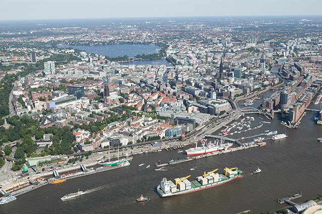 Puerto de Hamburgo 200.jpg