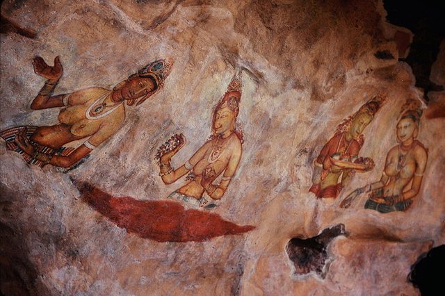 800px-Sigiriya,_Wolkenmädchen_3.jpg