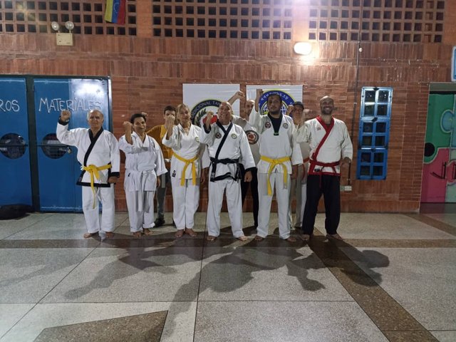 aduos tang soo doo feliz.jpeg