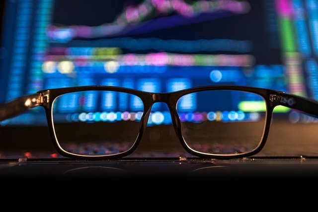 canada-toronto-glasses-stocks.jpg