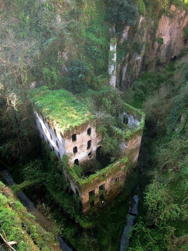 An abandoned mill in Sorrento, Italy.jpg