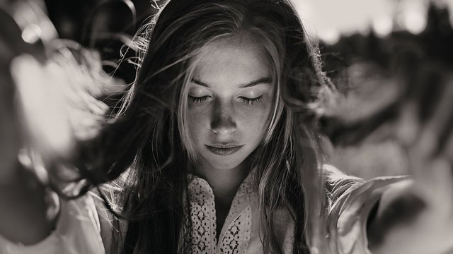 Beautiful-girl-black-and-white-meditation.jpg