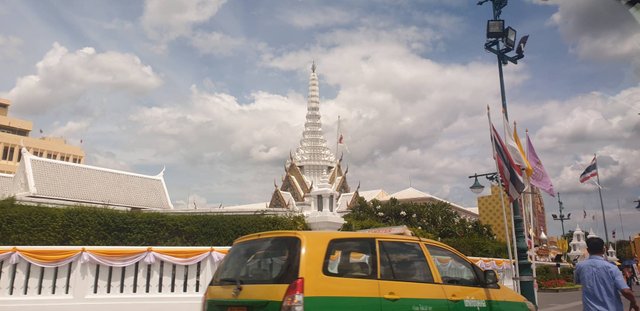 Bangkok City Pillar Shrine8.JPG