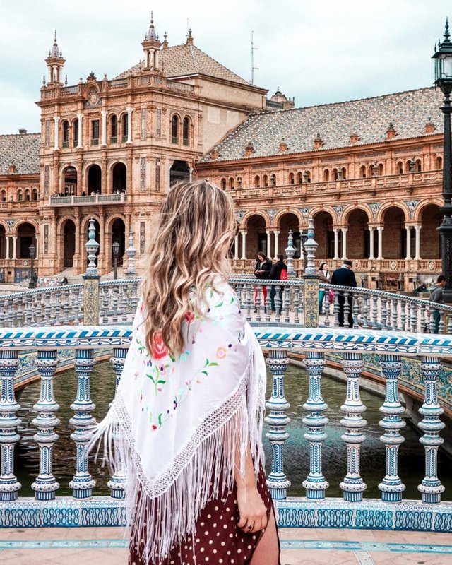 Plaza-de-Espana-Seville-819x1024.jpg