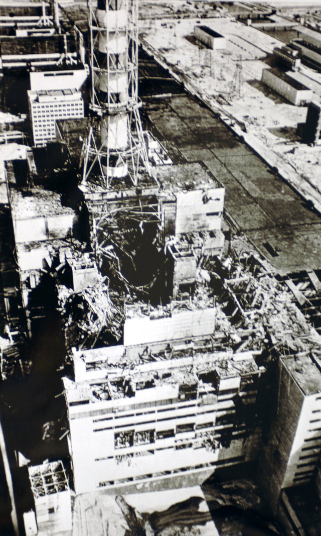 Chernobyl_Reactor4_Wikipedia.jpg