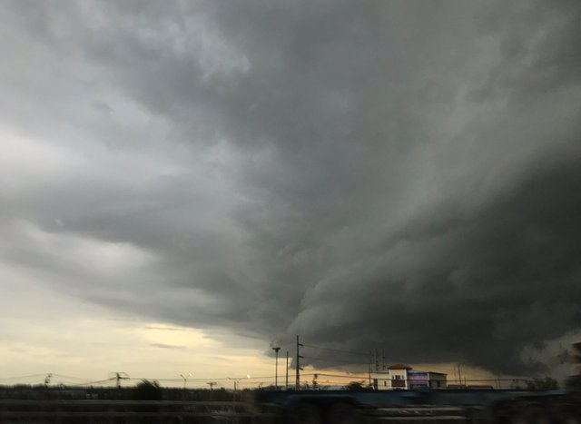 storm-bangkok-2018-07-11-002.jpg