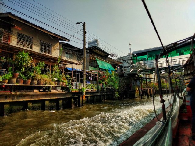 crimsonclad is at steemfest discovering community, floating down a Thai river