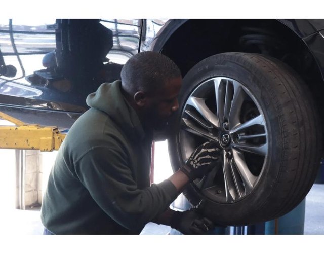 Auto-Mechanic-1536x1024.jpg
