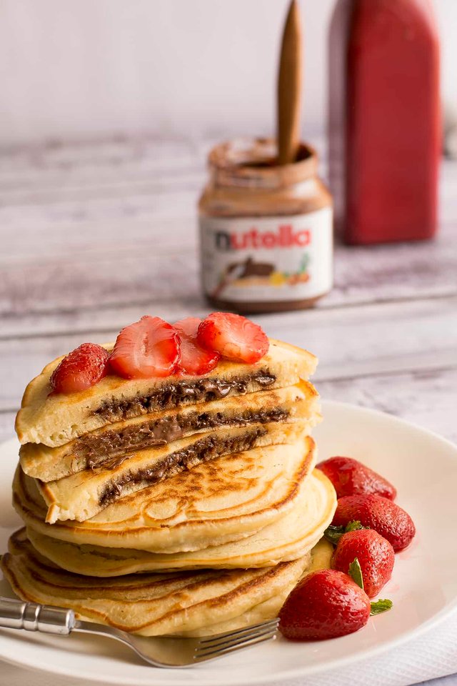 NUTELLA_PANCAKE_MAIN.jpg