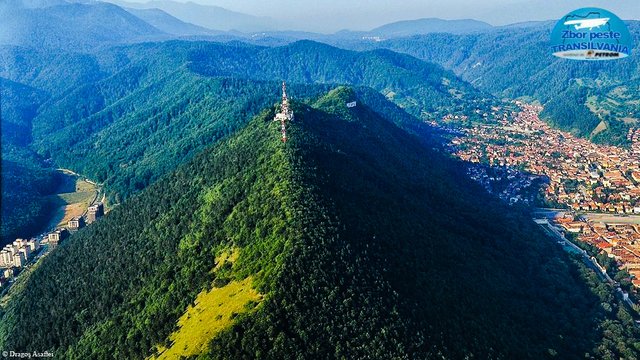 muntele-tampa-mountain-view-over-schei-romanian-district-brasov-transylvania.jpg