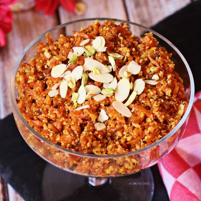 easy-gajar-halwa-with-almonds-pistachios.jpg