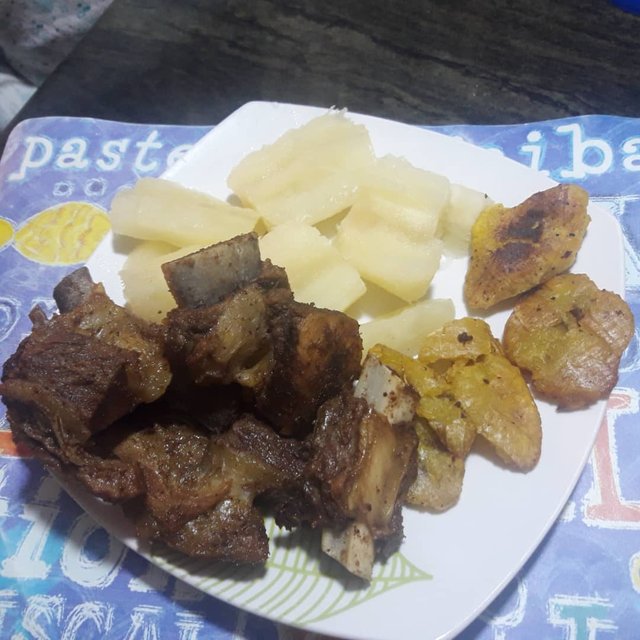 almuerzo del 28 costilla.jpg