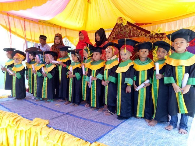 wisuda.jpg