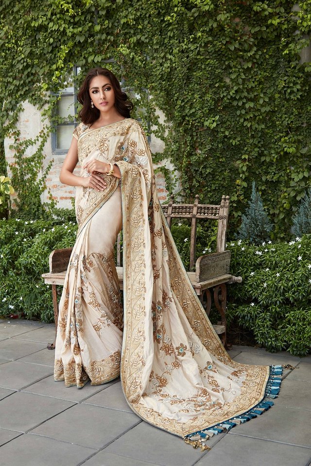 buy-sarees-online-in-india-2306851_1280.jpg