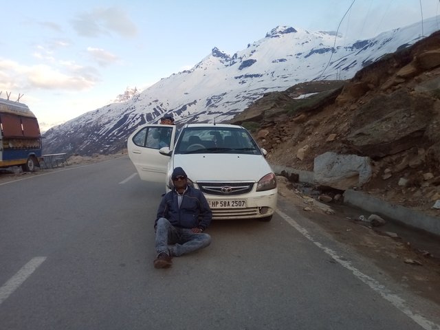 Rohtang Pass, Manali, Himachal Pradesh, India.jpg