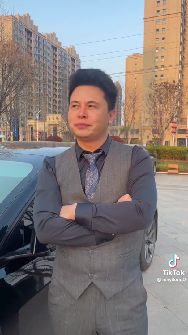 Chinese elon musk (1)_Moment.jpg