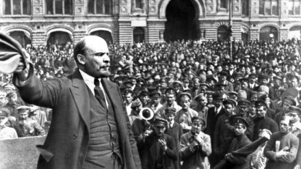 1827peuO2iW0xmiF_072718-63-Russian-Revolution-768x432.jpg