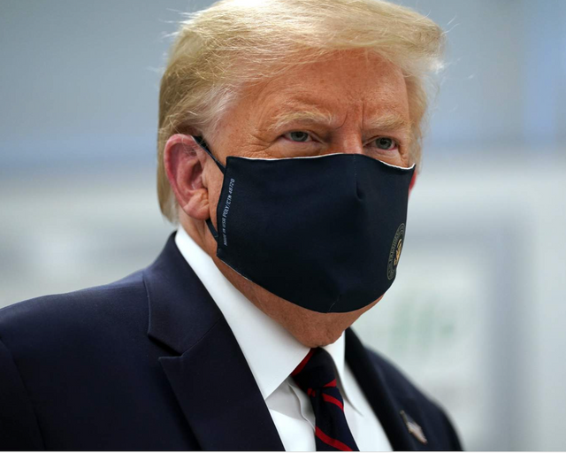 Trump wearing a mask.png