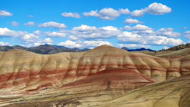 20160510-162457-painted-hills-john-day-fossil-beds.jpg