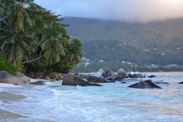 seychelles-3770444_640.jpg