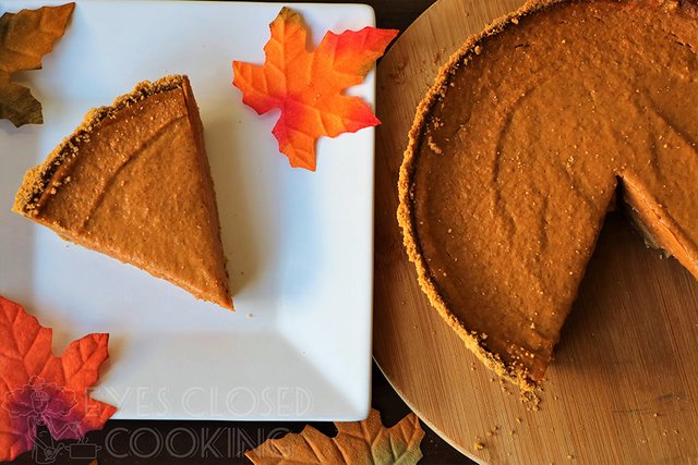 EyesClosedCooking-PumpkinPie.jpg