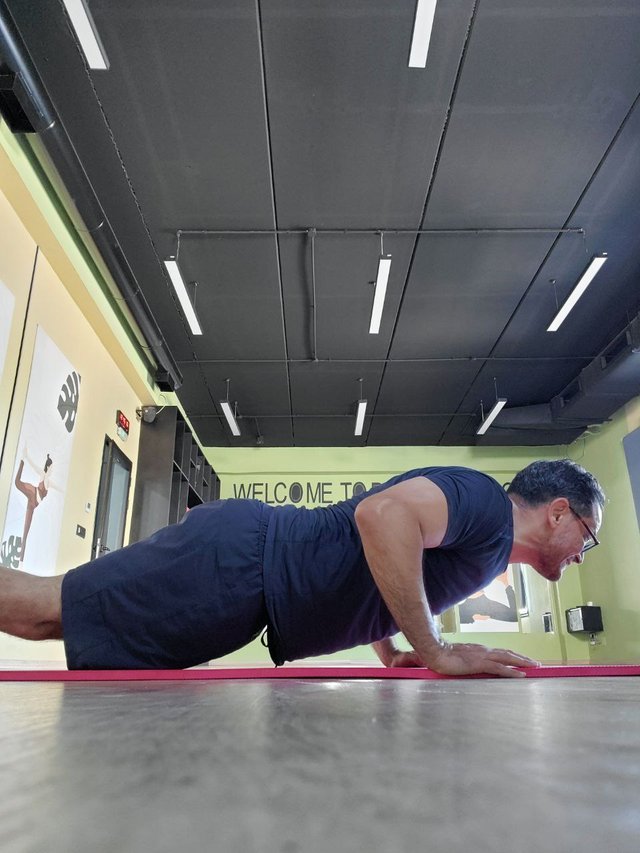 Burpees1.jpg