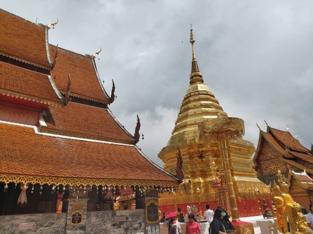 Wat Phra That Doi Suthep5.jpg