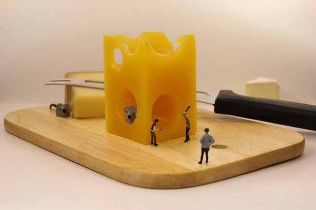 miniature-figures-2938521_640.jpg