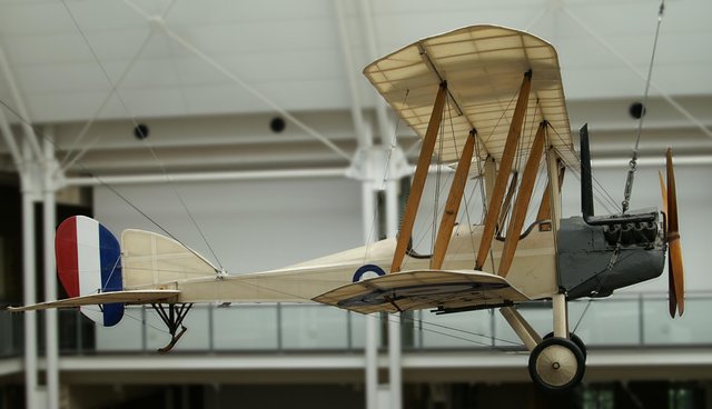Royal_aircraft_factory_BE2c_at_the_Imperial_War_Museum.jpg