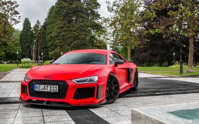 2880-1800-crop-audi-r8-v10-plus-2015-abt-c738319052017225340_1-768x480.jpg