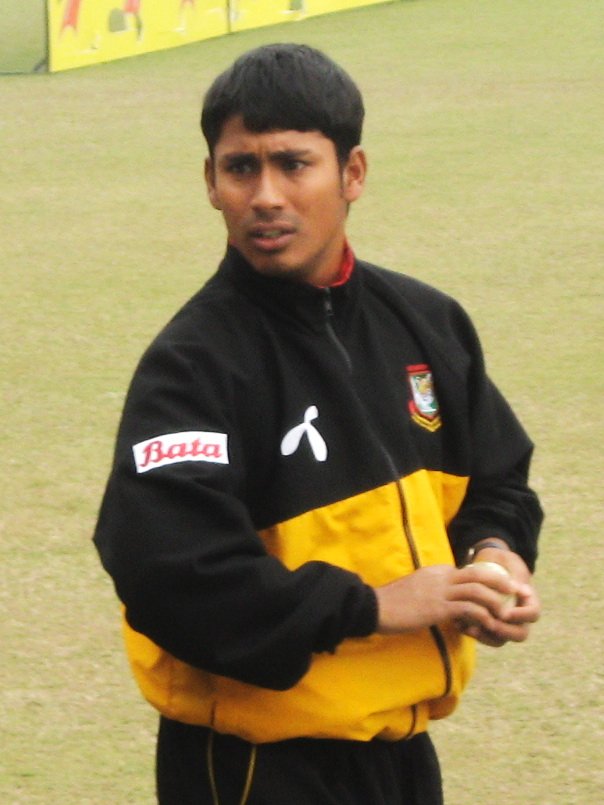 Mohammad_Ashraful_training,_23_January,_2009,_Dhaka_SBNS.jpg