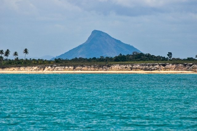 parque-nacional-do-monte-pascoal-ba---terra-a-vista-disseram-os-portugueses-quando-avistaram-o-monte-pascoal-no-seculo-16-o-cenario-mudou-bastante-desde-entao-mas-o-parque-nacional-do-mon.jpg