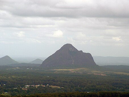 Mount_Beerwah.jpg