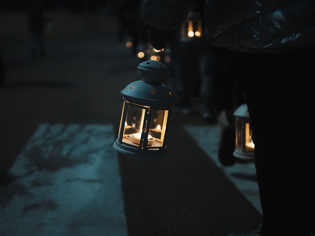 lantern-6843880_1280.jpg