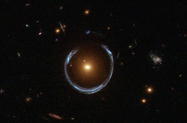 640px-A_Horseshoe_Einstein_Ring_from_Hubble.JPG
