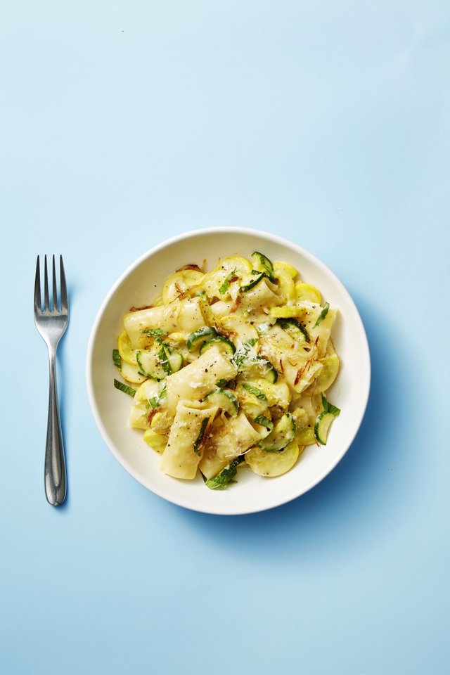 summer-squash-and-pecorino-pasta-1563808198.jpg