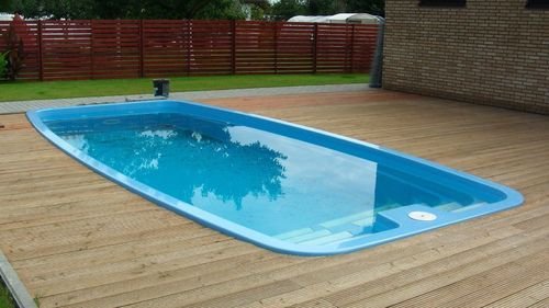 fiberglass swimming pool.jpg