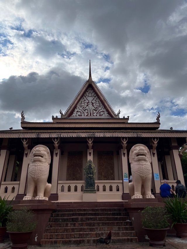 Wat Phnom5.jpg