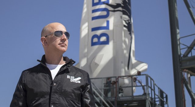 Jeff_Bezos_Pad-879x485.jpg