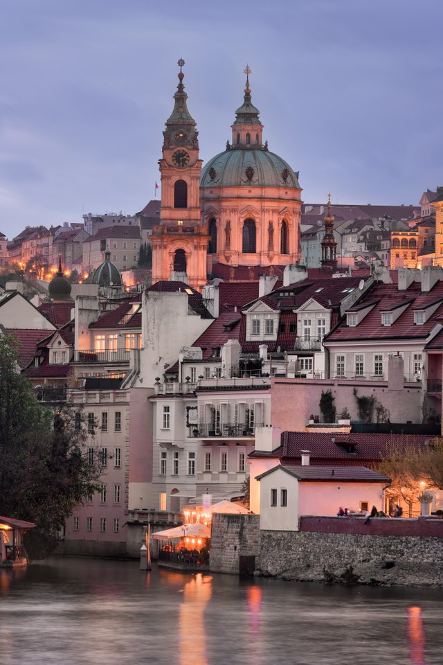 Saint-Nicolas-Church-in-the-Evening-Prague-Czech-Republic.jpg