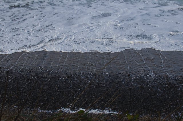 The lines and waves on the cold oregon shores.JPG