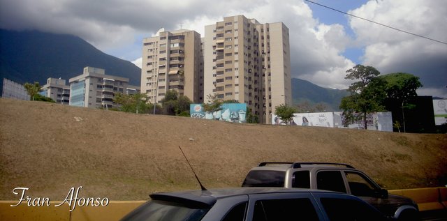 Caracas desde la Autopista by Fran Afonso 8.jpg