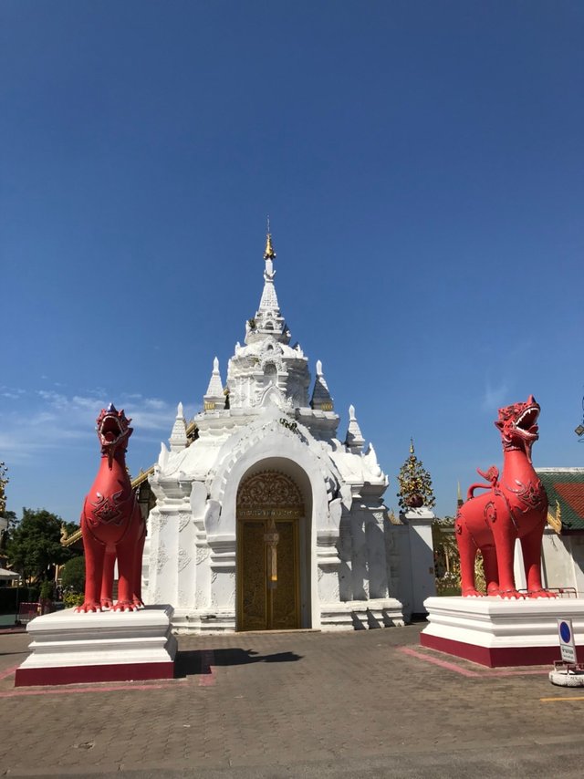 Wat Phra That Hariphunchai14.jpg