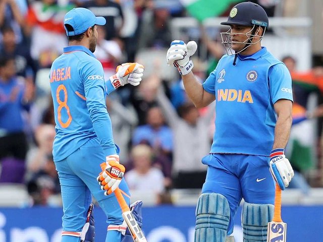 India-s-Ravindra-Jadeja--left--and-MS-Dhoni_16bdc07b212_original-ratio.jpg