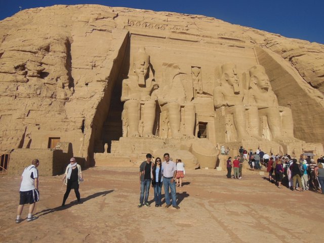 8 Abu Simbel - Temple of Ramses and Nefartiti.JPG