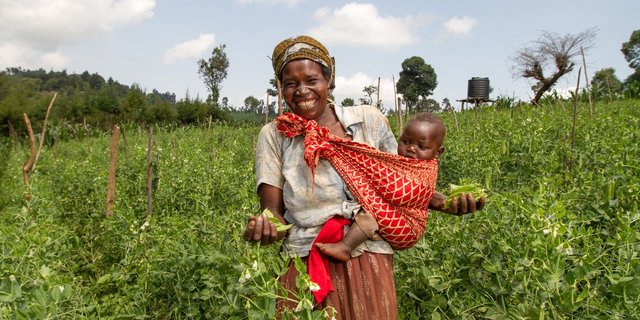 female-farmer-kenya-west.jpg